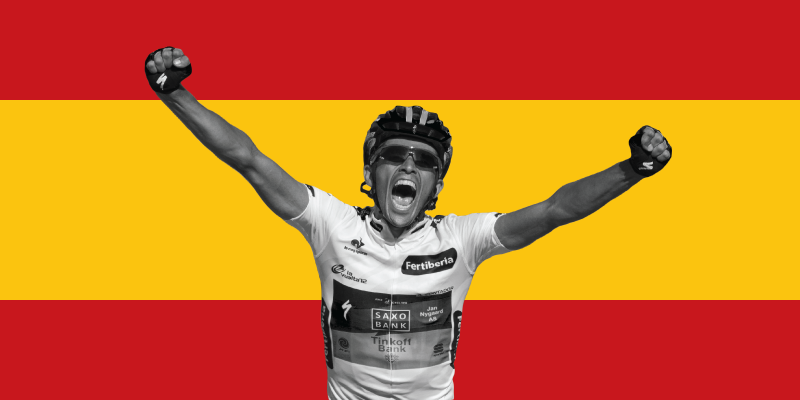 Alberto Contador esulta tagliando il traguardo della 17ma tappa della Vuelta del 2012 (GettyImages)