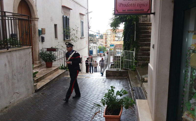 È morta la ragazza di 15 anni che ieri era stata ferita con un colpo di pistola vicino a Foggia