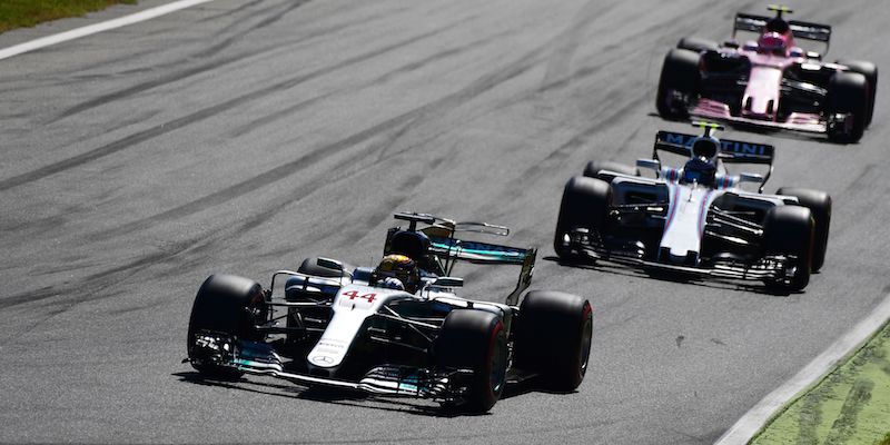 Lewis Hamilton nel corso del Gran Premio d'Italia (MIGUEL MEDINA/AFP/Getty Images)