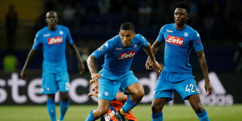 Allan durante Shakhtar Donetsk-Napoli (REUTERS/Gleb Garanich)