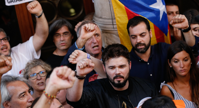 Gabriel Rufián durante una protesta a Barcellona, il 20 settembre 2017. (PAU BARRENA/AFP/Getty Images)