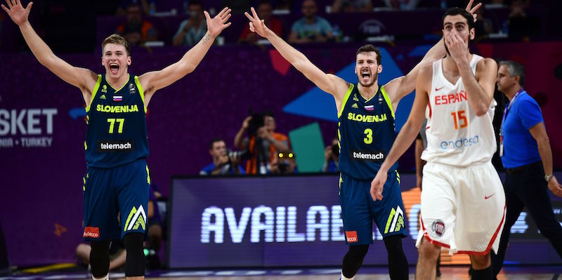 La Spagna di basket è stata eliminata a sorpresa dagli Europei: ha perso dalla Slovenia per 92 a 72