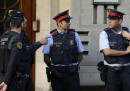 La polizia spagnola ha arrestato 14 persone legate al governo della Catalogna