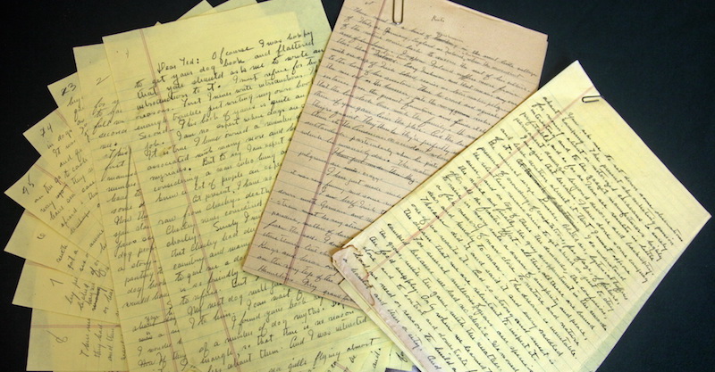 Manoscritti e lettere dall'archivio di John Steinbeck 
(AP Photo/Bebeto Matthews)