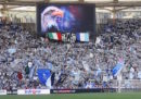 13 tifosi della Lazio coinvolti nella diffusione degli adesivi di Anna Frank hanno ricevuto un Daspo