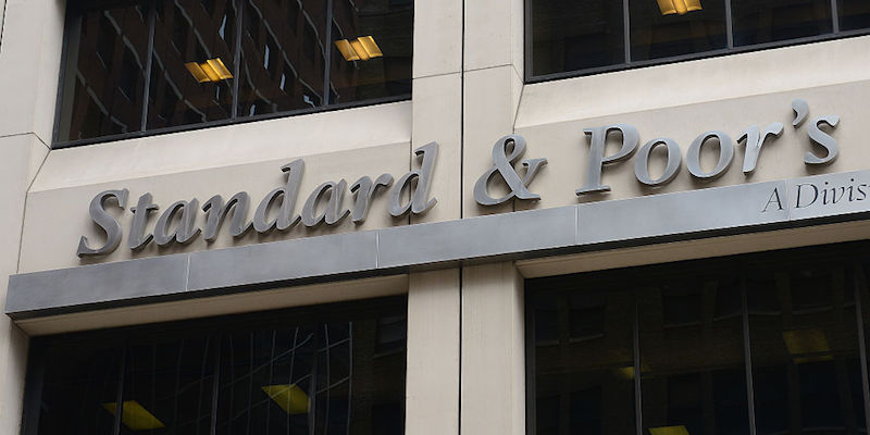 Standard & Poor’s ha aumentato il rating dell’Italia per la prima volta dal 1988