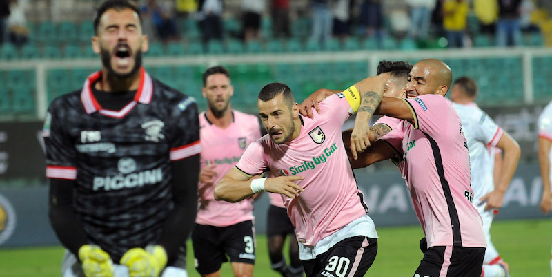 Ilija Nestorovski del Palermo dopo un gol segnato al Perugia (Getty Images/Getty Images)