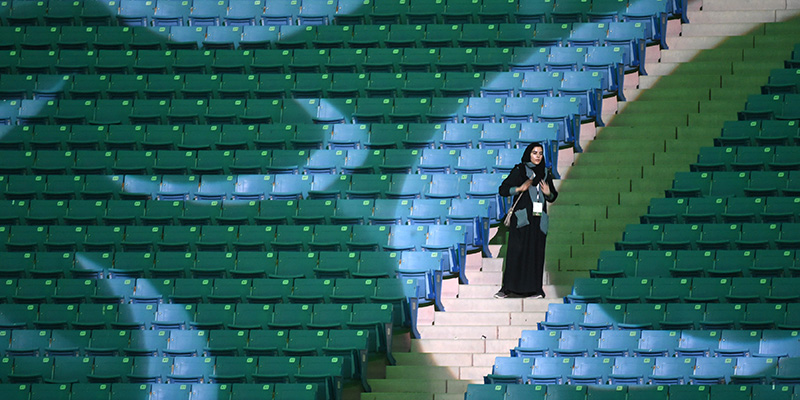 Una donna nello stadio di Riad 23 settembre 2017 
(FAYEZ NURELDINE/AFP/Getty Images)