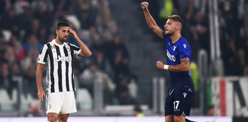 Ciro Immobile esulta dopo il calcio di rigore segnato alla Juventus (MARCO BERTORELLO/AFP/Getty Images)
