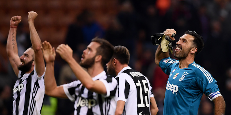 I giocatori della Juventus dopo la vittoria contro il Milan (MARCO BERTORELLO/AFP/Getty Images)