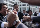 In Giappone gli exit poll danno in vantaggio Shinzo Abe