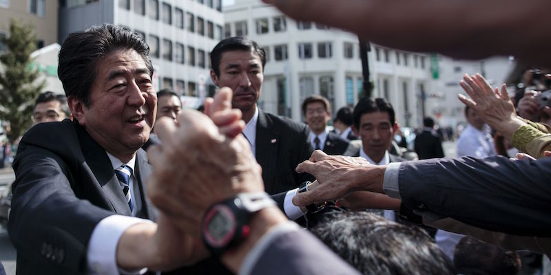 Il primo ministro giapponese Shinzo Abe (BEHROUZ MEHRI/AFP/Getty Images)
