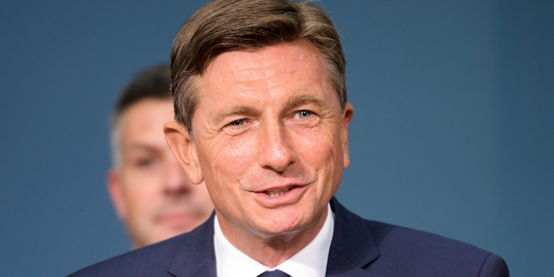 Il presidente della Slovenia Borut Pahor durante una conferenza stampa a Lubiana, il 22 ottobre 2017 (JURE MAKOVEC/AFP/Getty Images)