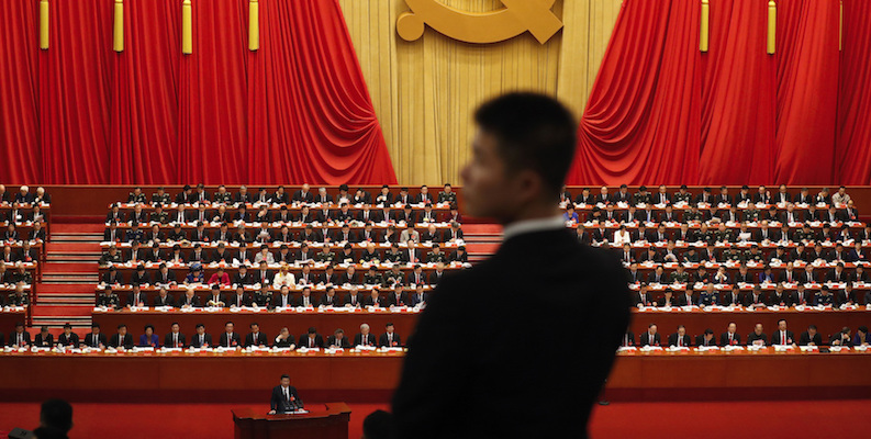 La cerimonia d'apertura del 19esimo Congresso nazionale del Partito Comunista Cinese - Pechino, 18 ottobre 2017
(AP Photo/Andy Wong)