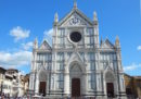 Un pezzo di pietra si è staccato ed è caduto uccidendo un turista nella chiesa di Santa Croce a Firenze
