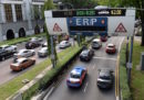A Singapore dal 2018 ci sarà un limite al numero delle auto private