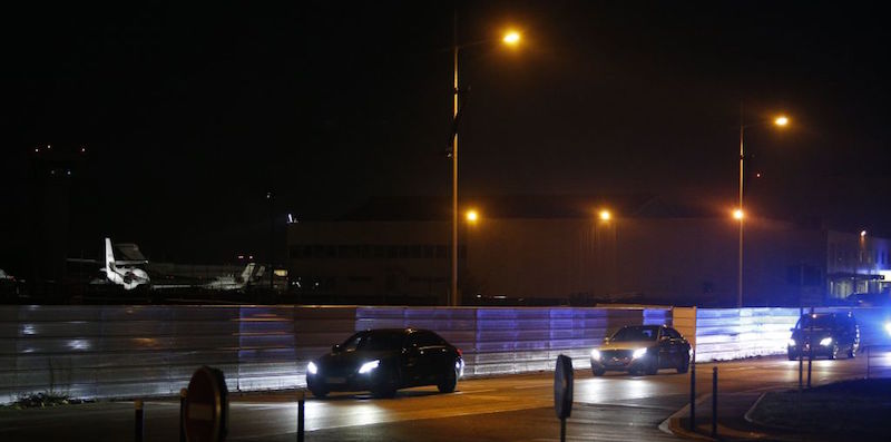 Il convoglio del primo ministro Saad Hariri dopo il suo arrivo a Parigi, 18 novembre 2017 (GEOFFROY VAN DER HASSELT/AFP/Getty Images)