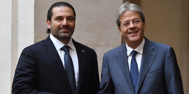 Il primo ministro del Libano Saad Hariri insieme al presidente del Consiglio italiano Paolo Gentiloni a Roma, il 16 ottobre 2017 (TIZIANA FABI/AFP/Getty Images)