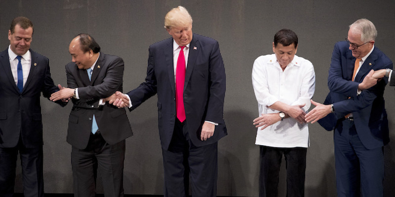 Dmitry Medvedev, Tran Dai Quang, Donald Trump, Rodrigo Duterte e Malcolm Turnbull - Manila, 13 novembre 2017
(AP Photo/Andrew Harnik)