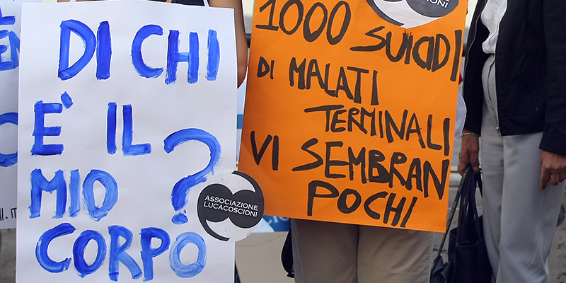 Manifestazione a favore della legge sul testamento biologico, Roma, luglio 2011
(Roberto Monaldo / LaPresse)
