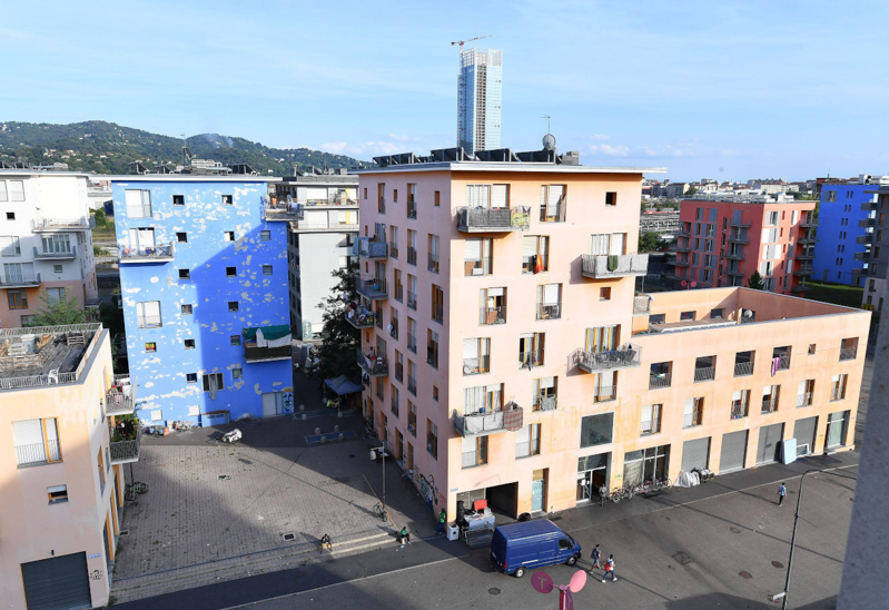 È iniziato lo sgombero dell’ex villaggio olimpico di Torino
