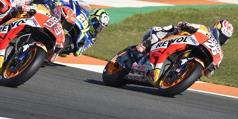 Marc Marquez, Andrea Iannone e Dani Pedrosa durante la gara (JOSE JORDAN/AFP/Getty Images)