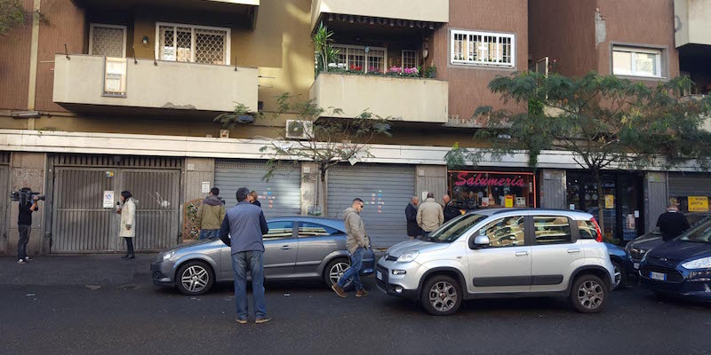 La pizzeria di Ostia dove giovedì c'è stata una sparatoria
(LaPresse - Carlo Lannutti)
