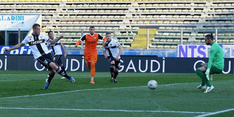 Il gol di Simone Iacoponi in Parma-Ascoli (Alessandro Sabattini/Getty Images)