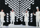 C'è un nuovo video degli OK Go, pieno di fogli di carta