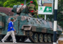 In Zimbabwe comanda l'esercito, ora