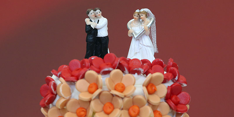 Una torta nuziale per due coppie gay. (Wolfgang Kumm/picture-alliance/dpa/AP Images)