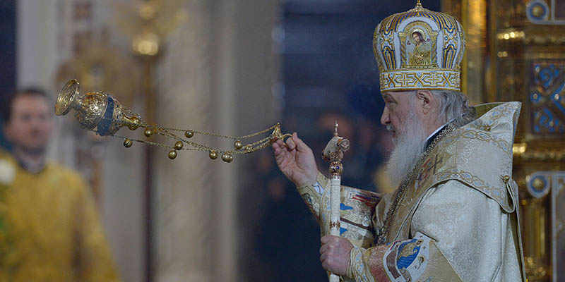 Il patriarca russo Kirill celebra la messa di Natale nella cattedrale di Cristo salvatore a Mosca, 7 gennaio 2016
(NATALIA KOLESNIKOVA/AFP/Getty Images)