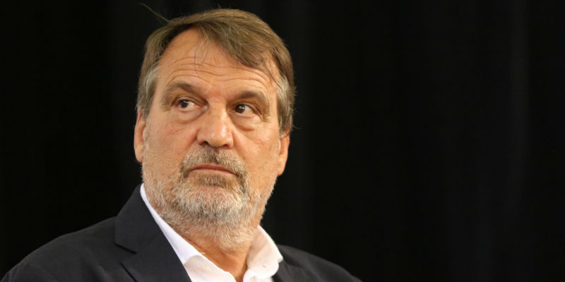 Marco Tardelli durante la manifestazione "Football Leader" nel carcere di Poggioreale, Napoli, nel giugno del 2017 (ANSA/CESARE ABBATE)