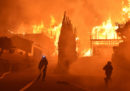 Le foto dei grandi incendi nel sud della California