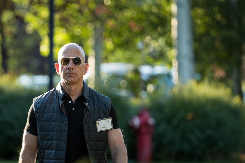 Il fondatore e amministratore delegato di Amazon
(Drew Angerer/Getty Images)