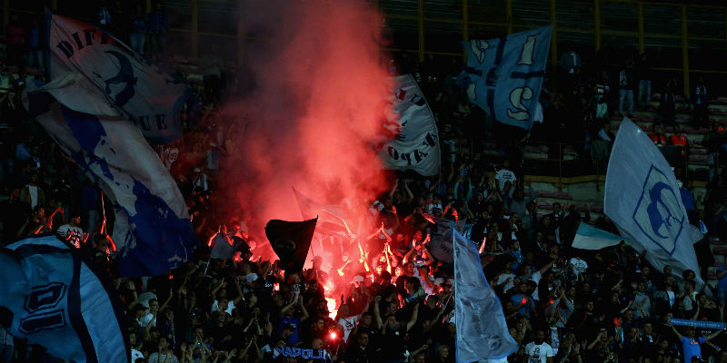 I tifosi del Napoli durante la partita di andata, che era finita 3-1 per la squadra di Sarri (Maurizio Lagana/Getty Images)