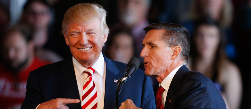 Donald Trump e Michael Flynn durante la campagna elettorale del 2016. (George Frey/Getty Images)