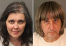 In California due genitori sono stati arrestati perché da anni tenevano i 13 figli prigionieri e denutriti