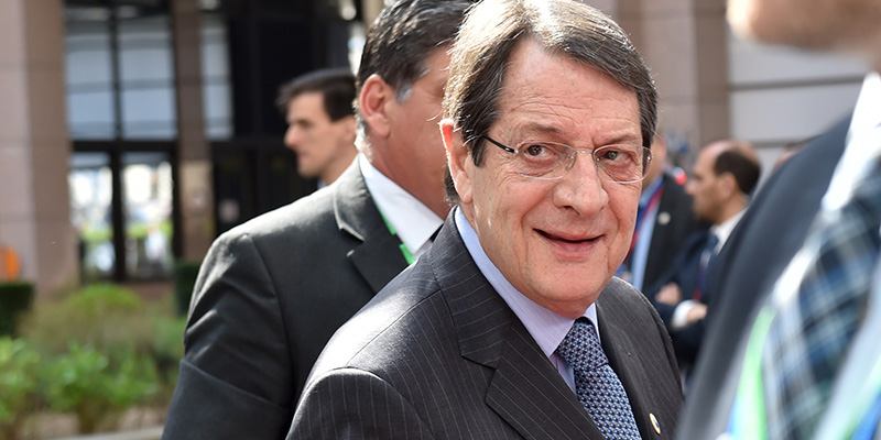 Nicos Anastasiades a Bruxelles nell'aprile del 2015
(PHILIPPE HUGUEN/AFP/Getty Images)