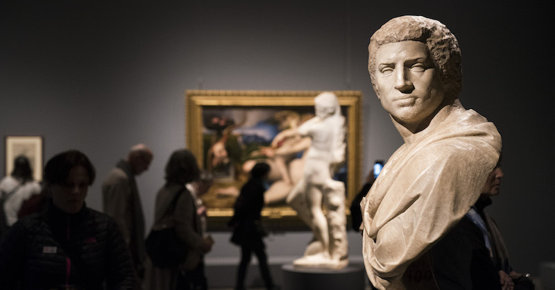 Il busto di Bruto di Michelangelo in una mostra temporanea al Met di New York, nel novembre 2017
(Drew Angerer/Getty Images)