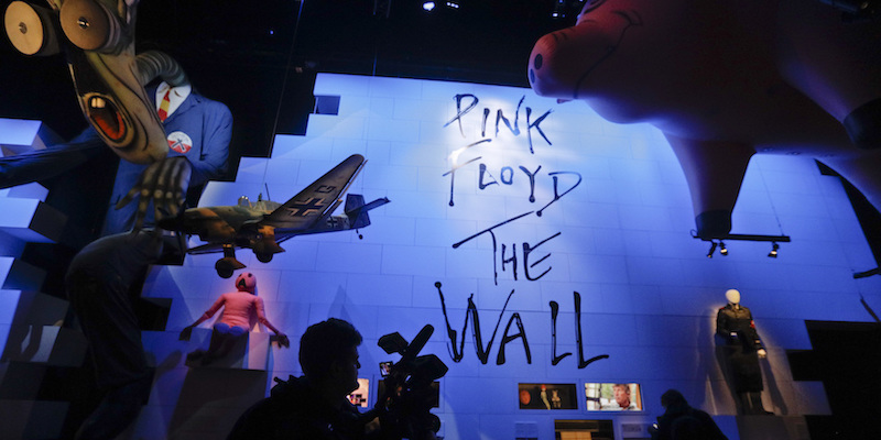 La mostra "The Pink Floyd Exhibition: Their Mortal Remains", a Roma, 16 gennaio 2018
(AP Photo/Gregorio Borgia)