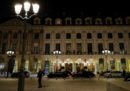 Cinque ladri armati hanno svaligiato la gioielleria dell'hotel Ritz a Parigi