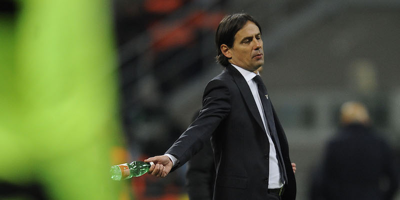 L'allenatore della Lazio Simone Inzaghi durante la partita contro il Milan a San Siro (Marco Rosi/Getty Images )