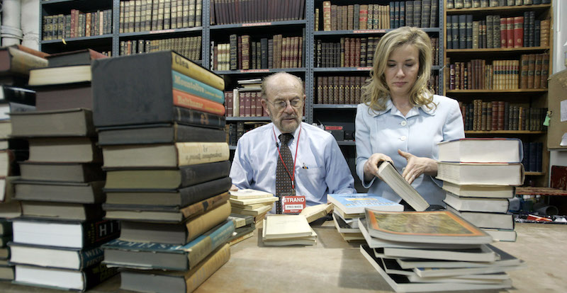 Fred Bass con la figlia Nancy nella Strand, New York, 2007
(AP Photo/Mary Altaffer)