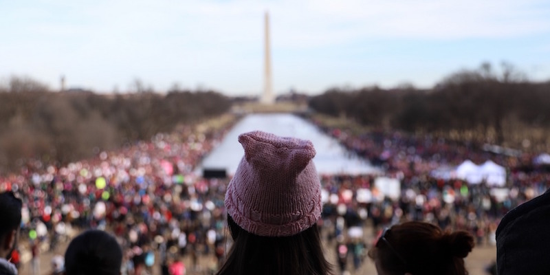 Partecipanti alla Women’s march di ieri, 20 gennaio, al Lincoln Memorial di Washington
(Alex Wroblewski/Getty Images)
