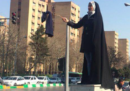 La polizia iraniana ha arrestato a Teheran 29 donne perché si sono tolte il velo in pubblico per protesta