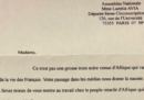 La lettera con insulti razzisti e minacce di morte che ha ricevuto una deputata francese