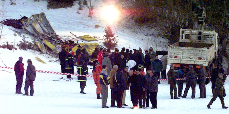 La cabina della funivia del Cermis precipitata il 3 febbraio 1998 (AP Photo/Franco Bernardinatti)