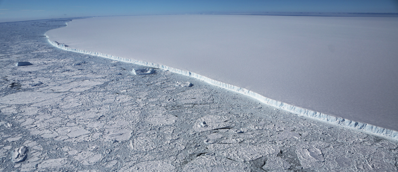 Il lato occidentale dell'iceberg A-68, fotografato nell'ottobre del 2017. (Mario Tama/Getty Images)