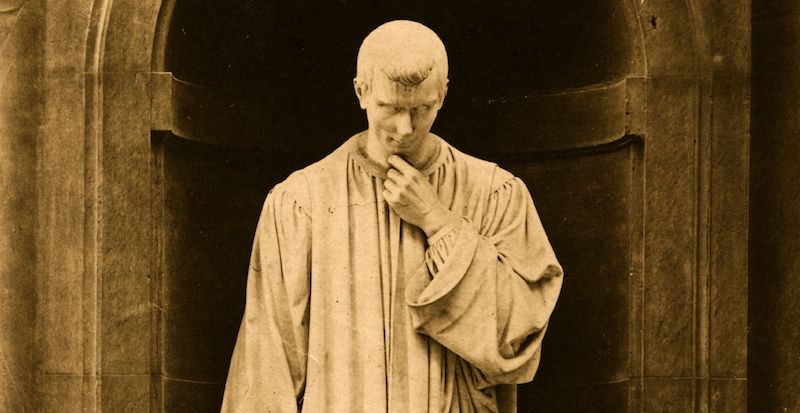 Una statua del 1500 di Niccolò Machiavelli, che scrisse che il bravo Principe preferiva essere temuto che amato ("è molto più sicuro essere temuto che amato, quando si abbia a mancare dell’uno de’ due")
(Hulton Archive/Getty Images)